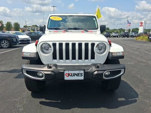 Used 2022 Jeep Wrangler Unlimited Sahara w/ Cold Weather Group AWD/4WD image 4