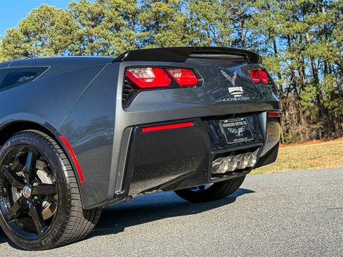 Used 2014 Chevrolet Corvette Stingray Coupe image 25