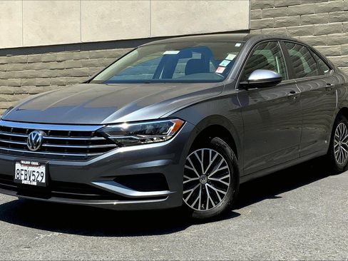 Used 2019 Volkswagen Jetta SE FWD image 12