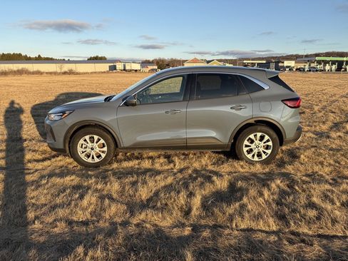 Used 2023 Ford Escape Active w/ Tech Pack #2 image 5