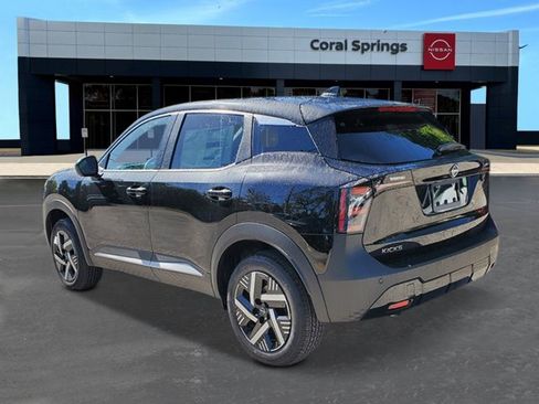 New 2025 Nissan Kicks SV image 3