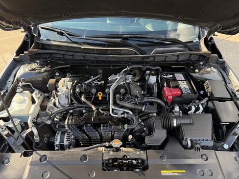 Used 2025 Nissan Altima 2.5 SV image 33