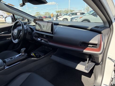 Used 2024 Toyota Prius Prime FWD image 13