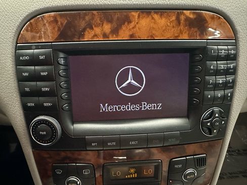 Used 2006 Mercedes-Benz S 500 4MATIC image 25