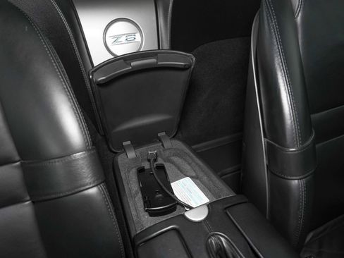 Used 2001 BMW Z8 RWD image 36
