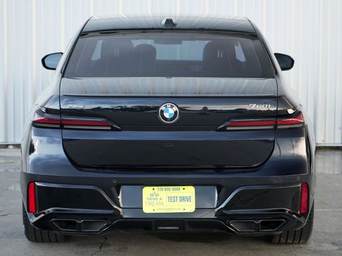 Used 2023 BMW 760i xDrive image 64