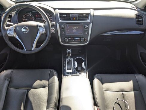 Used 2017 Nissan Altima 2.5 SL w/ 2.5 Technology Package image 14