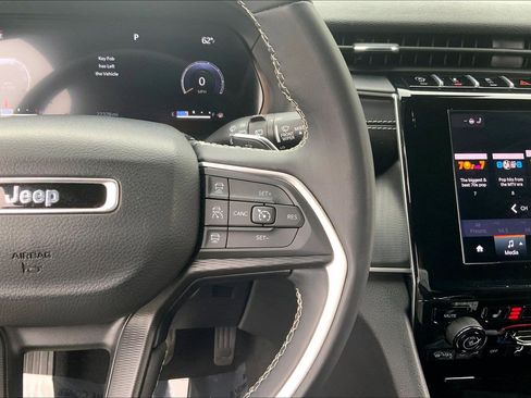 Certified 2023 Jeep Grand Cherokee L Altitude AWD/4WD image 24