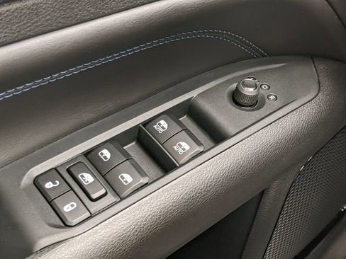 New 2026 Jeep Compass Latitude AWD/4WD image 17