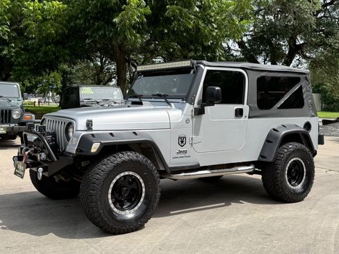 Used 2005 Jeep Wrangler Unlimited AWD/4WD image 6