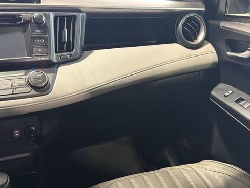 Used 2016 Toyota RAV4 XLE FWD image 18