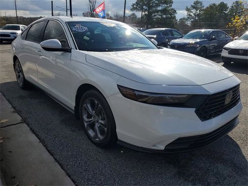 Used 2024 Honda Accord EX image 4