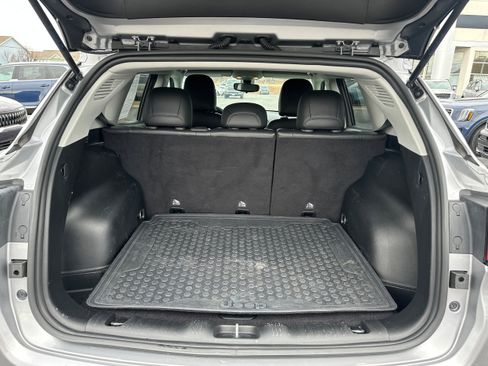 Used 2018 Jeep Compass Latitude w/ Cold Weather Group image 10