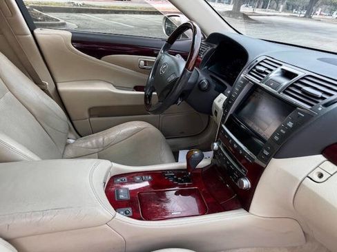 Used 2012 Lexus LS 460 image 33