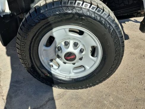 Used 2016 GMC Sierra 2500 2WD Crew Cab image 10