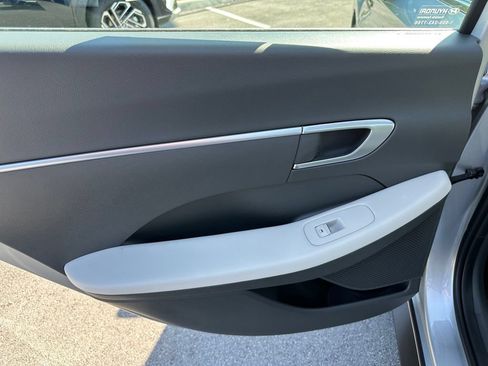 Certified 2025 Hyundai Sonata SE FWD image 10