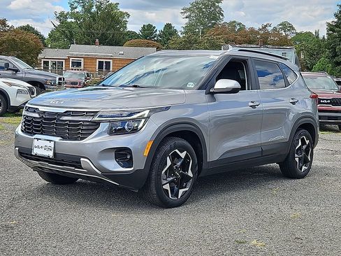 Certified 2024 Kia Seltos EX AWD/4WD image 3