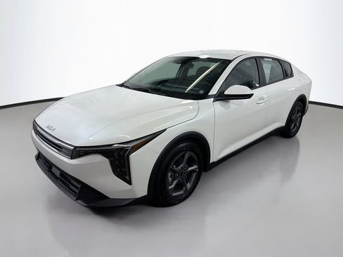 Used 2025 Kia K4 FWD image 5