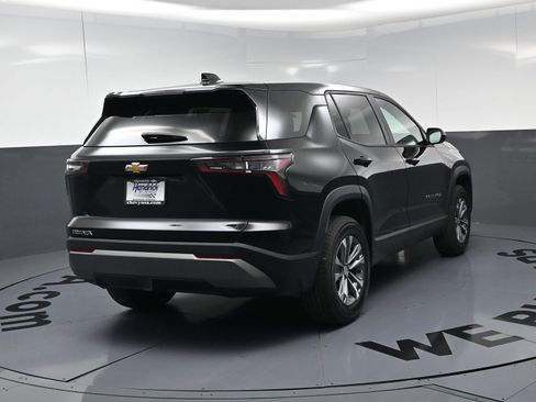 Used 2026 Chevrolet Equinox LT FWD image 9