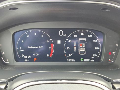 Used 2024 Acura Integra image 23