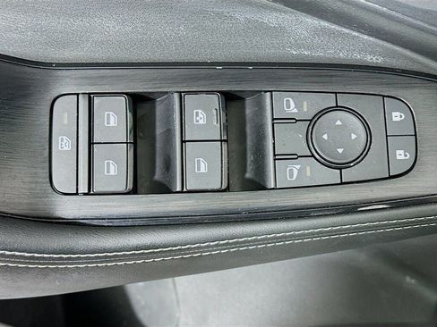 Used 2023 Nissan Rogue SV w/ SV Premium B Package FWD image 24