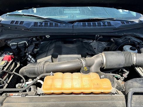 Used 2017 Ford F150 XLT w/ Equipment Group 302A Luxury AWD/4WD image 31
