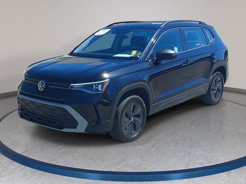 Used 2025 Volkswagen Taos S image 1