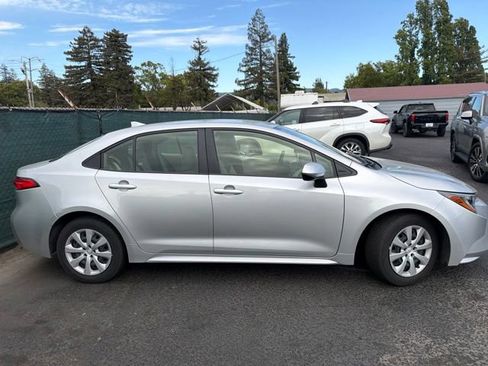 Certified 2024 Toyota Corolla LE FWD image 5