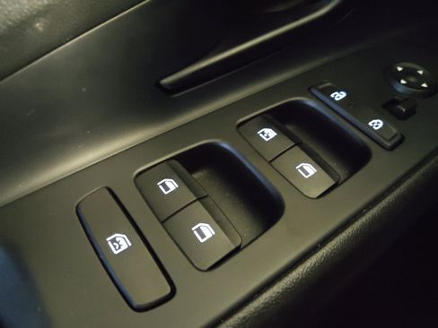 Used 2025 Hyundai Elantra Sport FWD image 27