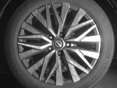Used 2025 Nissan Altima 2.5 SV FWD image 14