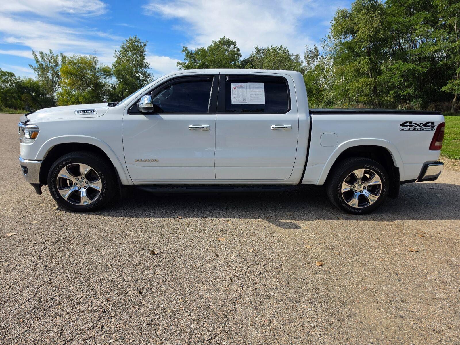 Used 2022 RAM 1500 Laramie AWD/4WD image 4