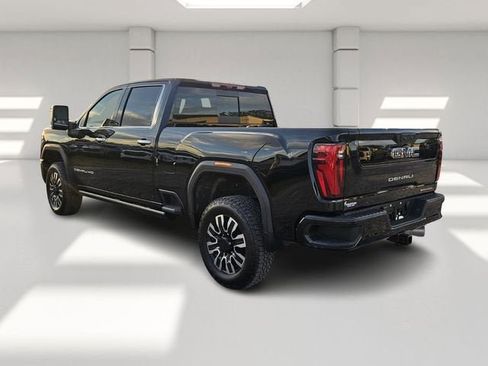 New 2026 GMC Sierra 2500 Denali Ultimate image 3
