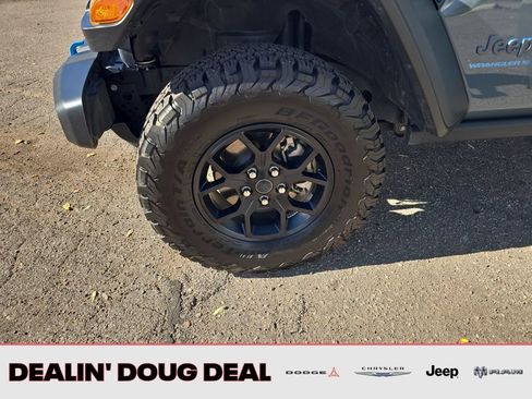 Used 2024 Jeep Wrangler Unlimited image 27