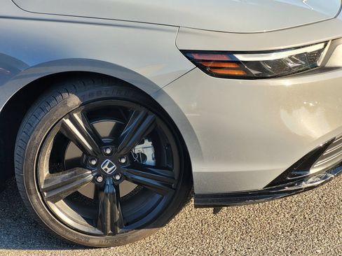 Used 2023 Honda Accord Sport image 3