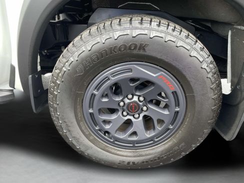 Used 2026 Nissan Frontier Pro-X w/ Pro-X Convenience Package RWD image 29
