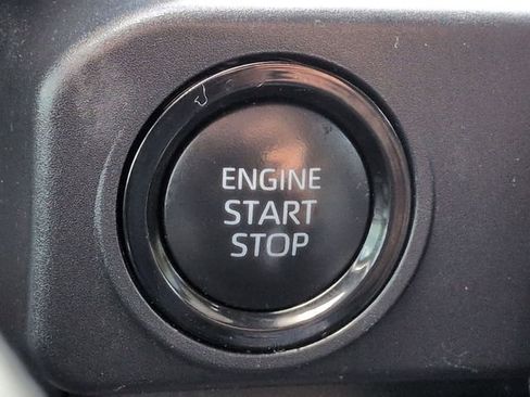 Certified 2024 Toyota Tacoma SR5 AWD/4WD image 20