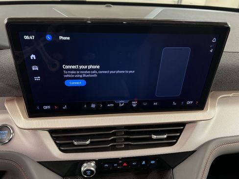 New 2026 Ford Explorer Active image 10