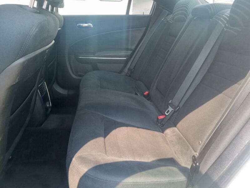 Used 2011 Dodge Charger SE RWD image 11