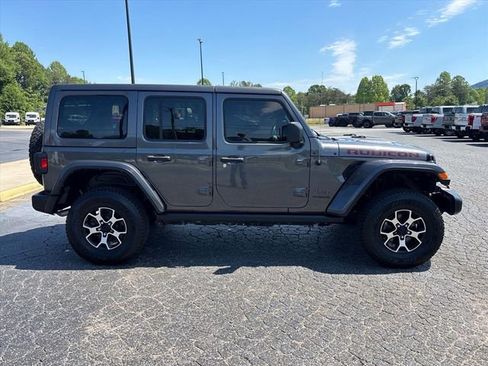 Used 2022 Jeep Wrangler Unlimited Rubicon w/ Cold Weather Group AWD/4WD image 9