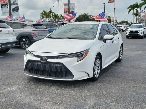 Used 2021 Toyota Corolla LE FWD image 5