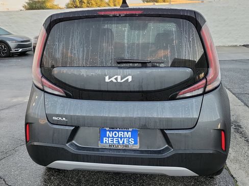 Used 2025 Kia Soul LX image 19