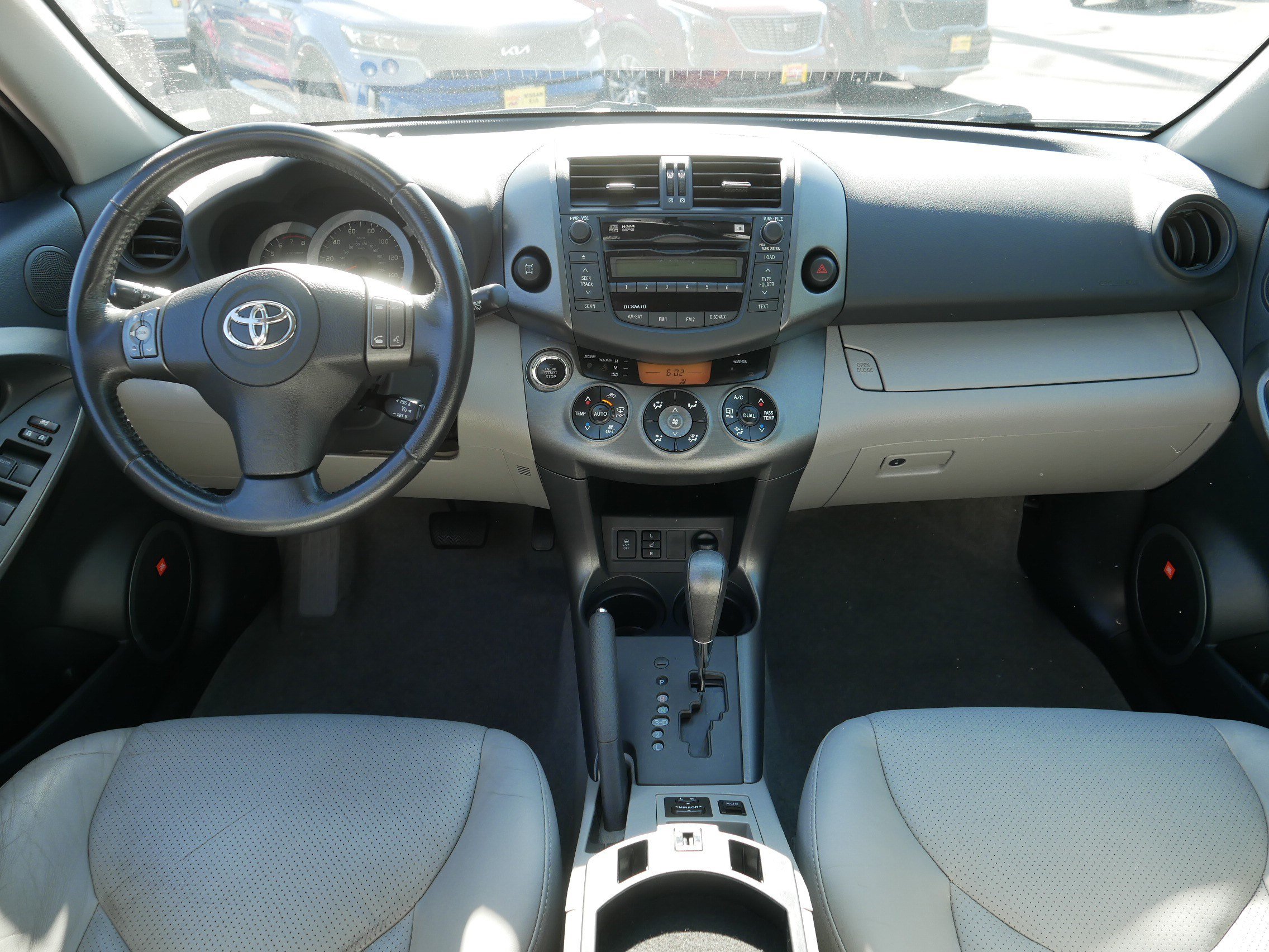 Used 2011 Toyota RAV4 Limited w/ Limited Extra Value Pkg AWD/4WD image 10