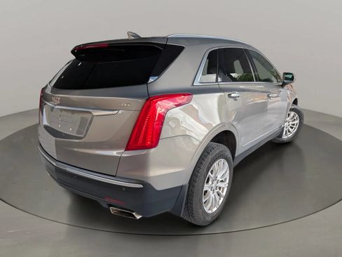 Used 2018 Cadillac XT5 AWD image 5