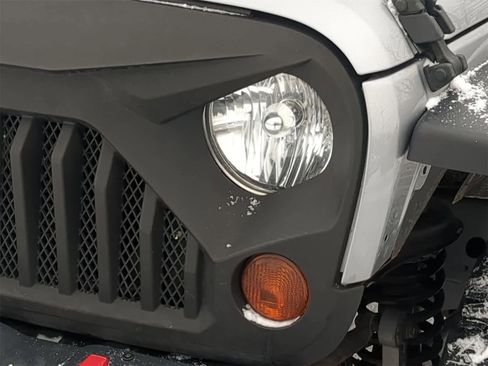 Certified 2016 Jeep Wrangler Unlimited Rubicon image 18