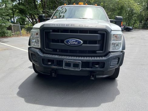 Used 2014 Ford F550 4x4 Regular Cab Super Duty w/ Power Equipment Group image 2