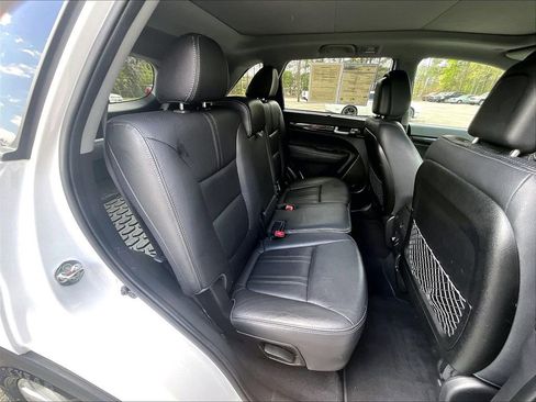 Used 2014 Kia Sorento EX w/ EX V6 Touring Package image 17