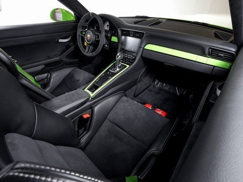 Used 2019 Porsche 911 GT3 RS w/ Light Design Package RWD image 30