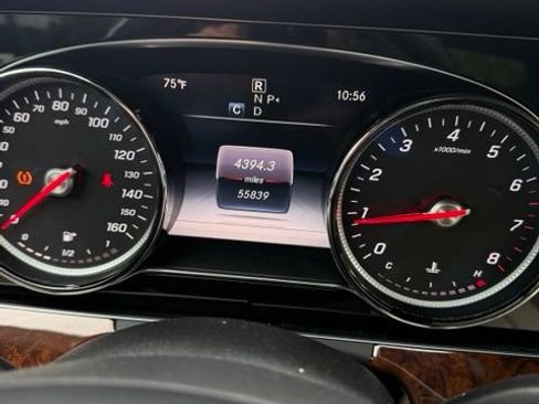 Used 2018 Mercedes-Benz E 300 image 6