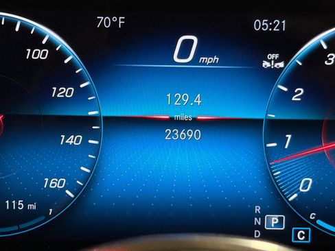 Used 2023 Mercedes-Benz CLA 250 4MATIC image 23