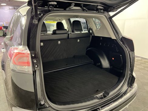 Used 2018 Toyota RAV4 Limited image 26
